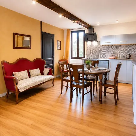 Habitation Saint-clar Vieille 公寓 *