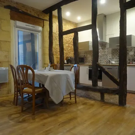 Habitation Saint-clar Vieille *